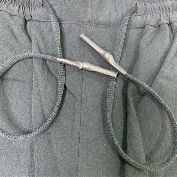 Koral Men’s Black Athletic Shorts Side Stripes - Picture 5 of 6